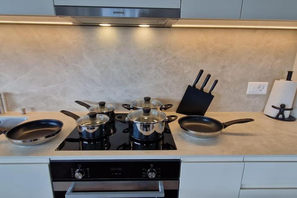 Visionary Hospitality Rothenburg, Lucerne - Premium Apartments With Free Parking, Washer, Kitchen, Terrace, 15' City Exterior foto